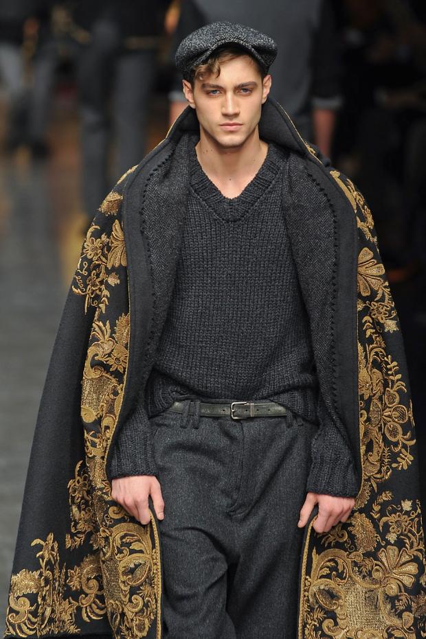 DIARY OF A CLOTHESHORSE: HOT TREND: THE MAN CAPE